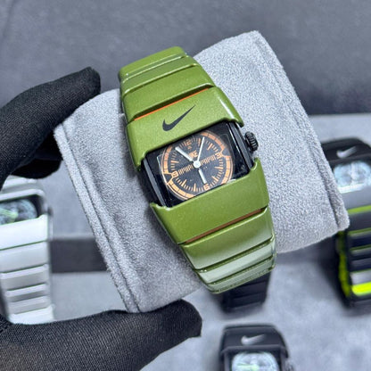 Nike Retro Sport Watch – Sleek Silver Edition